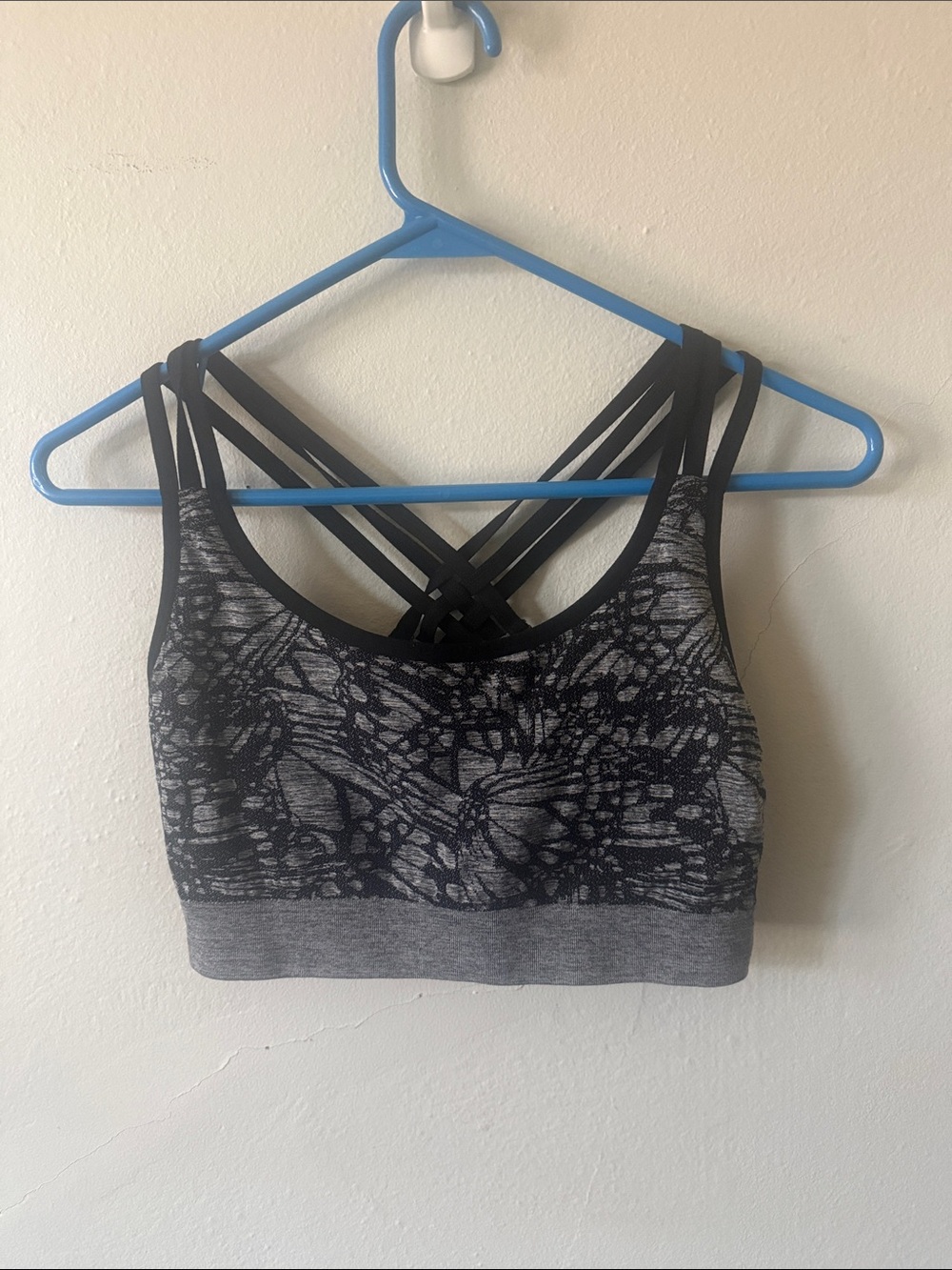 Energy Zone Black & Gray Crisscross Strappy Sports Bra
